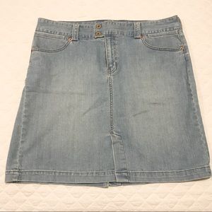 GAP women’s stretch light denim skirt